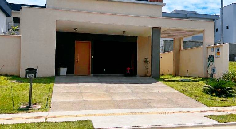 300 m&sup2; Villa