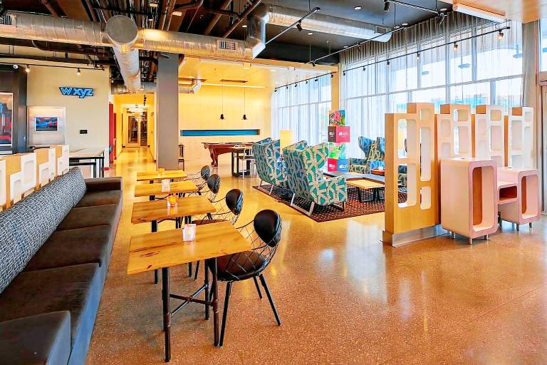 Aloft Cleveland Airport — photo 4