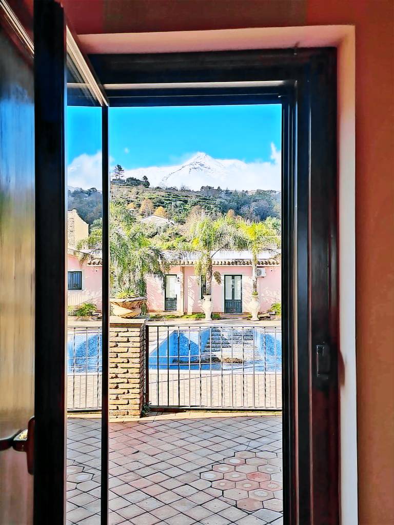 Villa with yard, private pool & terrace | Sea view — photo 5