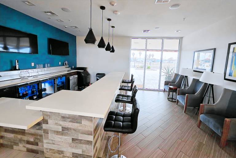 Hawthorn Extended Stay by Wyndham Corpus Christi I-37 NW — photo 5