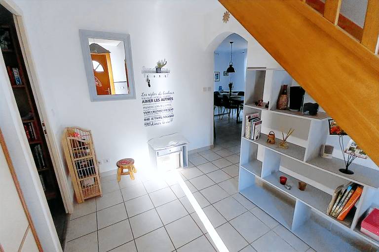 House with terrace & barbecue — photo 4