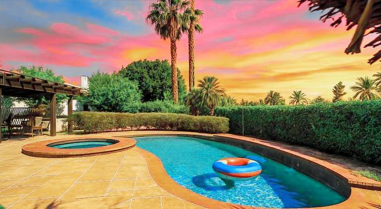 Big house with hot tub & pool | Good for workation | Dogs allowed in Indio, CA