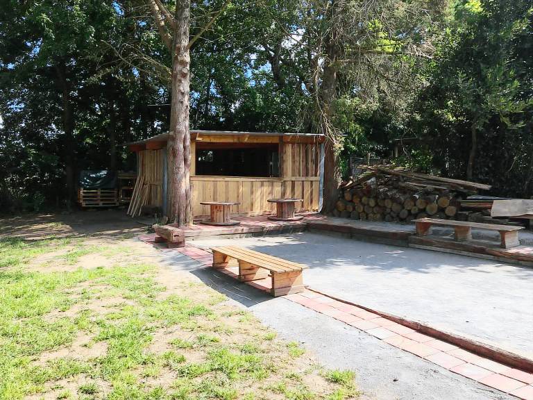 Cottage with BBQ & garden — photo 2