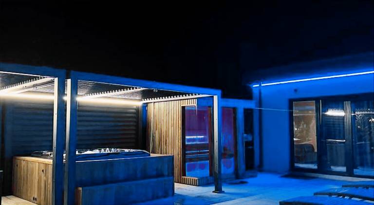 Charming villa with pool, hot tub & sauna | Pets are welcome — photo 3