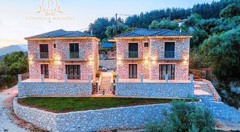 Villa with terrace & garden in Igoumenitsa