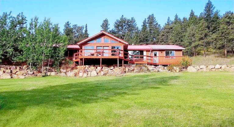 Lodge  Wolf Creek