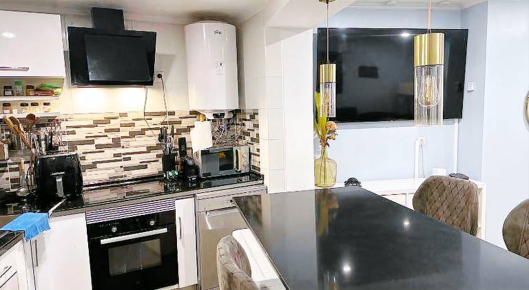 Apartment with pool — photo 3