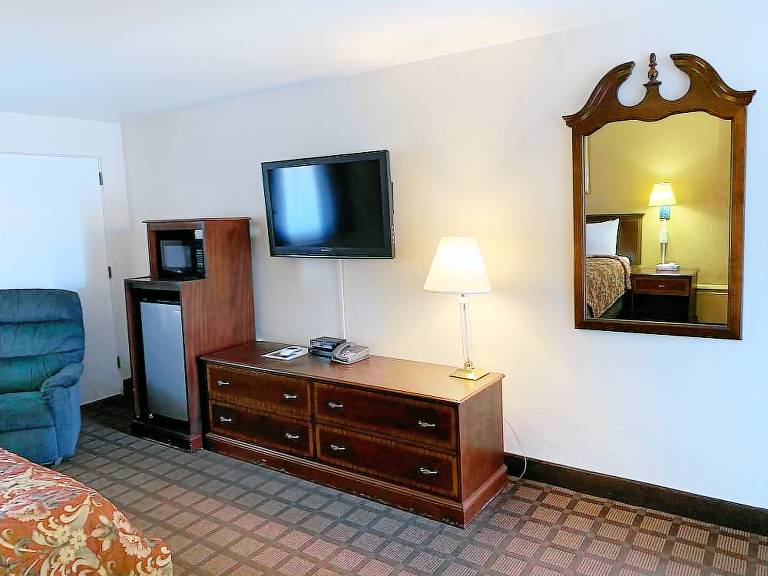 Motel  Littleton