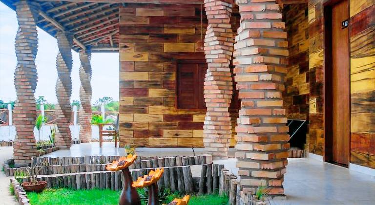Nice lodge with private pool, terrace & grill | Pet-friendly in Barreirinhas