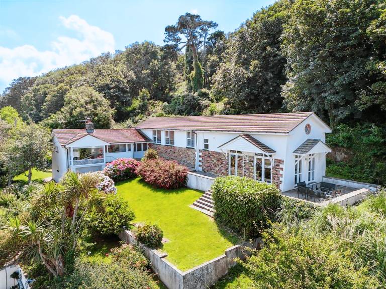 Cottage Polzeath