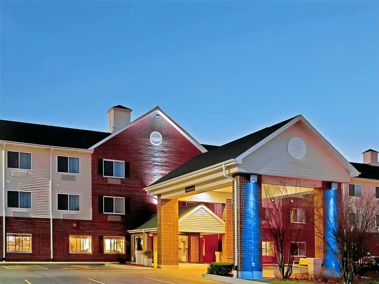 Holiday Inn Express Chicago Northwest-Vernon Hills By IHG in Vernon Hills, IL