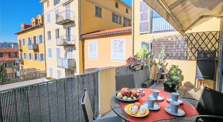 Beautiful rental apartment with terrace & yard | Near Castle Hill | Pet-friendly in Villefranche-sur-Mer