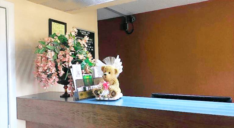 Americas Best Value Inn Manchester, TN — photo 4