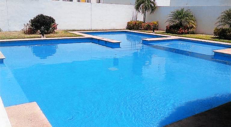 House with pool | Pets are welcome — photo 3