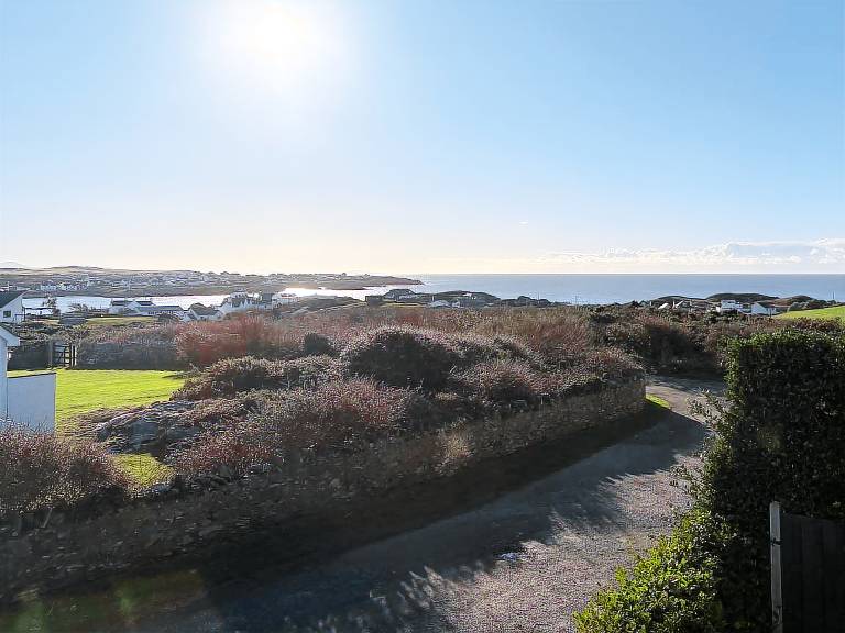 Cottage with garden | Beach view — photo 2