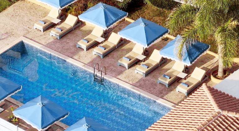 Children-friendly holiday apartment with yard, terrace & pool | Next to the beach | Dogs allowed — photo 4