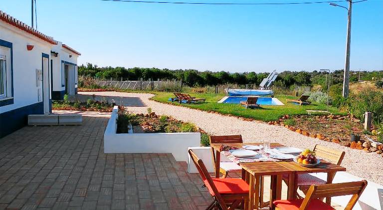 Wonderful farm with pool, grill & garden | Pets allowed — photo 3