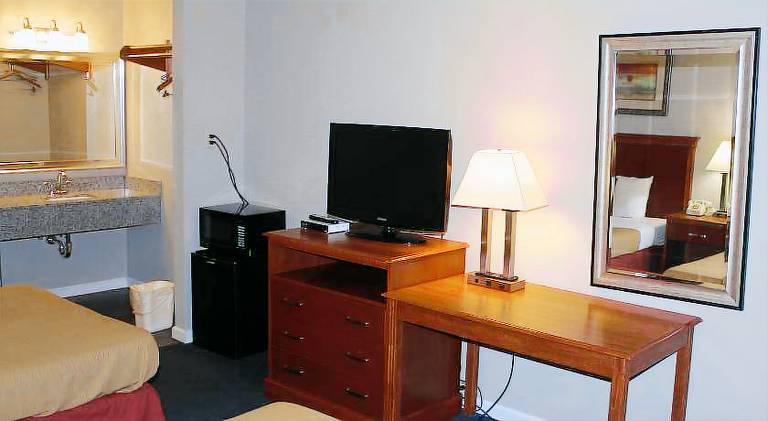 Interstate Motel — photo 2