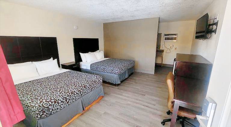 Econo Lodge Las Vegas NM — photo 2