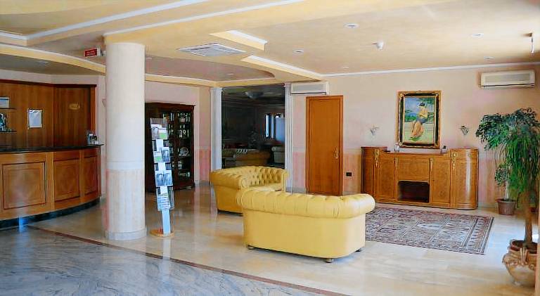 Unico Serrone Palace — photo 4