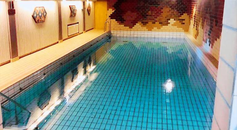 Holiday apartment with pool — photo 4
