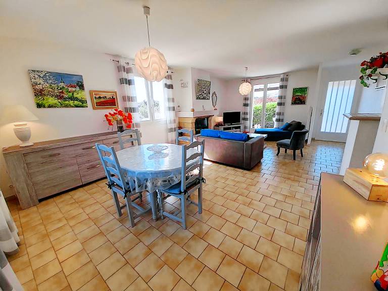 Cozy House with Garden near Thermes du Connétable - 2 BR, Fully Equipped, WiFi, Sleeps 4 — photo 2