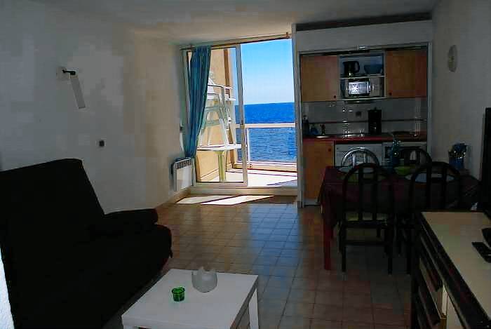 Apartment with garden & pool | Sea view — photo 2