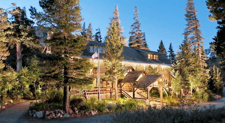 Tamarack Lodge — photo 2