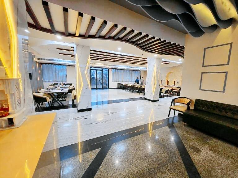 KNG GRAND HOTEL AND RESORT Fethapur Sikri — photo 3