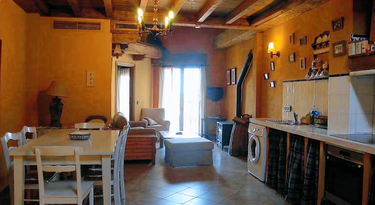 Vacation home with pool | Pets allowed — photo 3