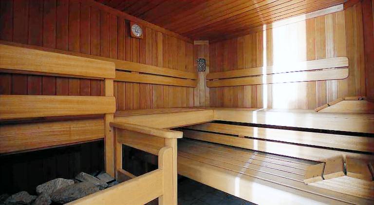 Child-friendly spacious serviced apartment with yard, sauna & terrace | Pets are welcome — photo 5