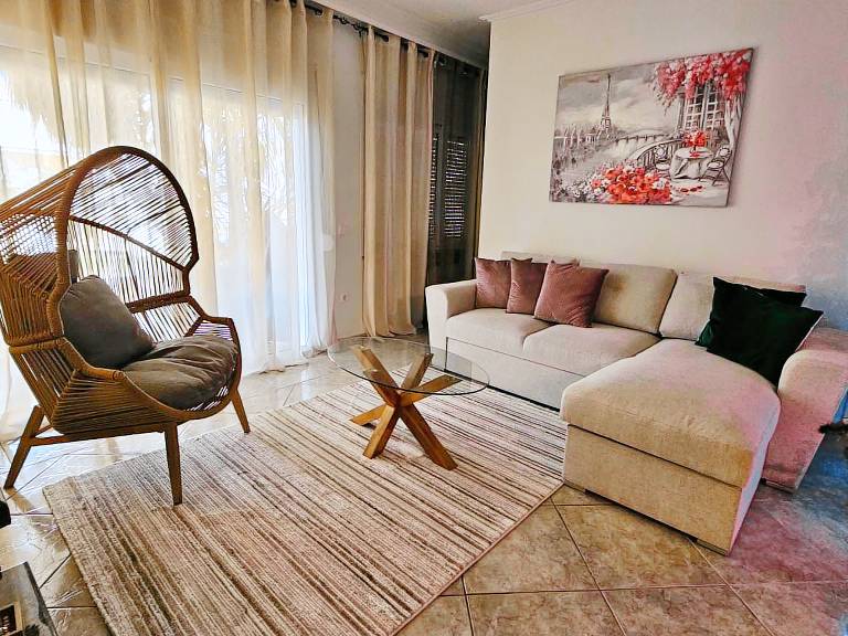Children-friendly beautiful apartment with BBQ & garden | Garden view | Pets allowed — photo 4