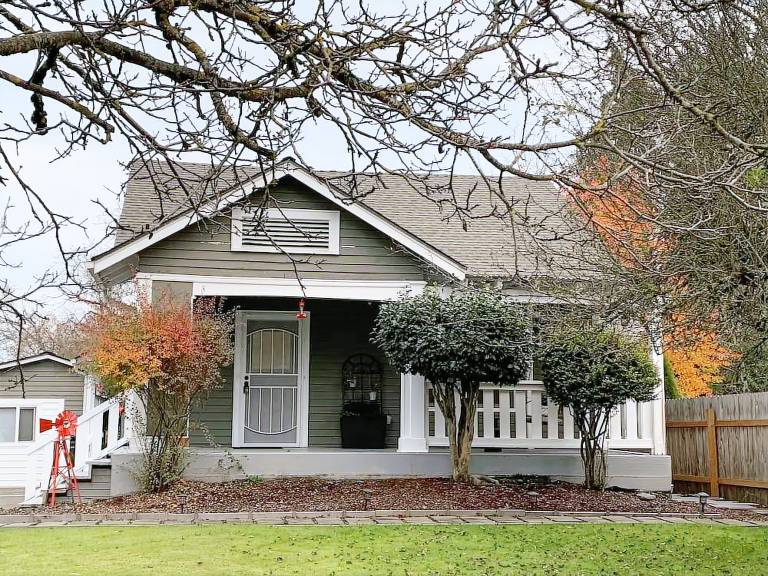 House  Four Corners