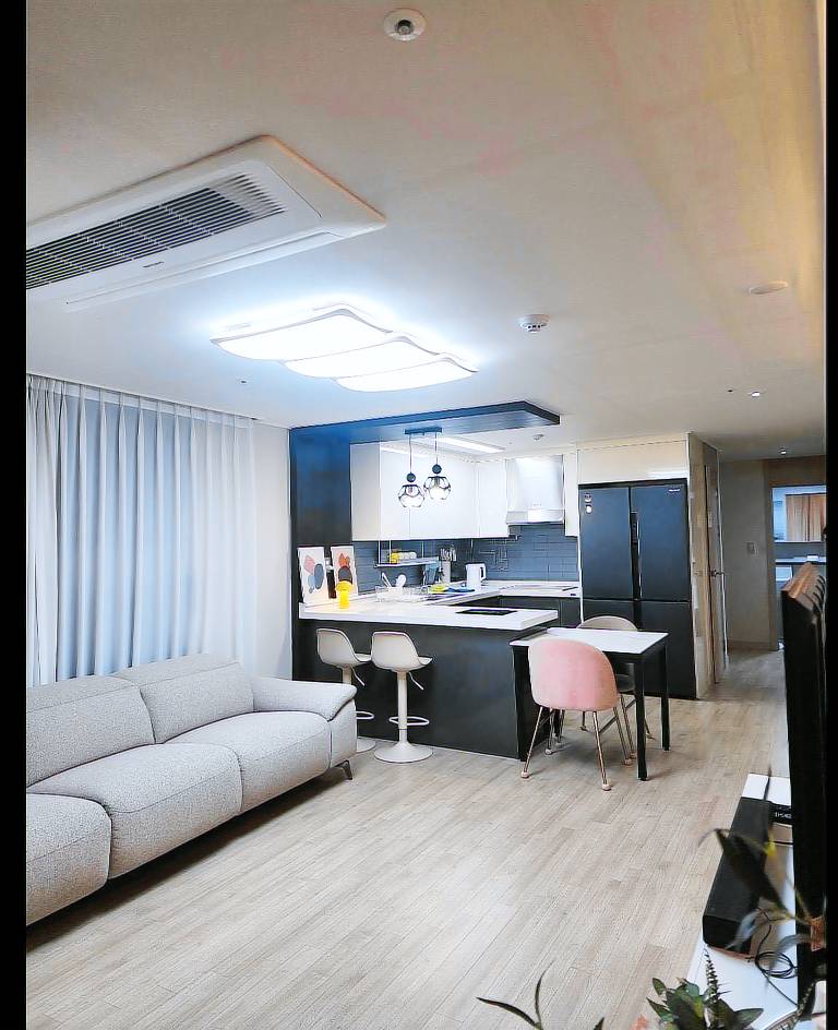 House with 2 rooms for 6 persons in Busan