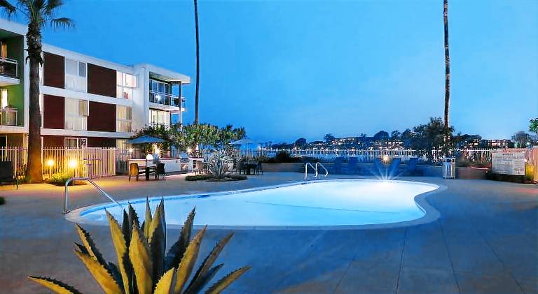 Oceanfront Serenity - 2BR Marina del Rey Luxury Suite — photo 2