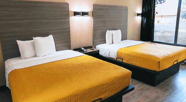Express Inn & Suites — photo 2