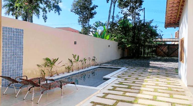 House with patio, private pool & garden — photo 3