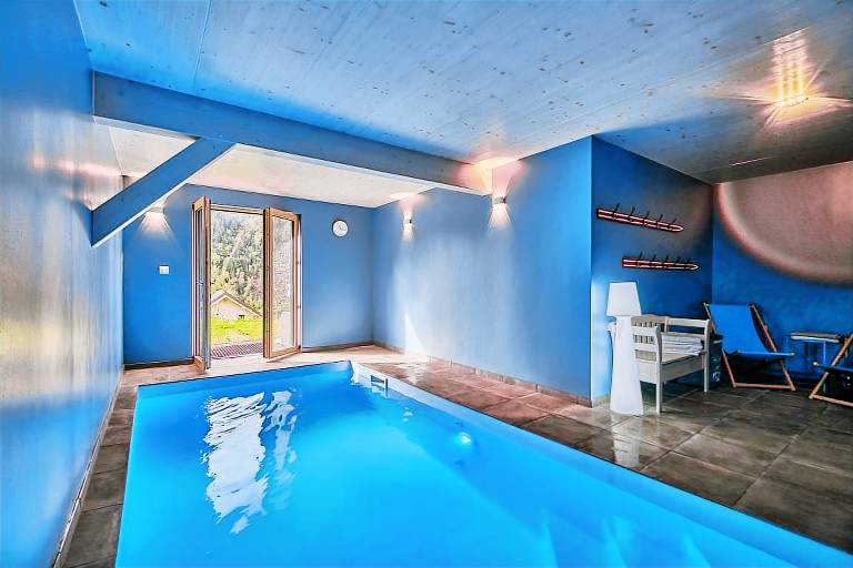 Chalet 'L'Ecrin De Venosc' with Mountain View, Private Terrace and Wi-Fi in Les Deux Alpes