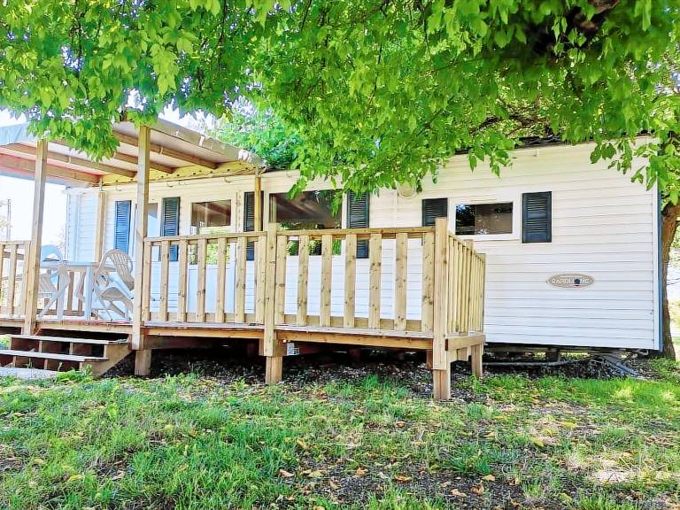 Lovely mobile home with patio & pool | Dogs allowed — photo 4