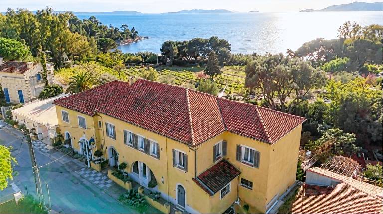 Hotel La Fossette Le Lavandou in Le Lavandou