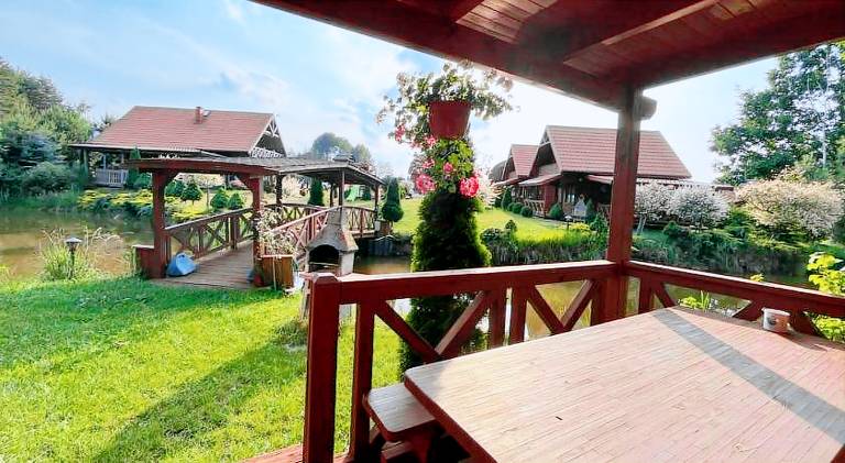 Beautiful holiday apartment with yard, patio & hot tub | Pet-friendly — photo 3