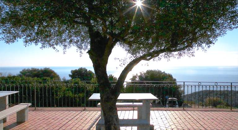 Family-friendly beautiful vacation home with terrace, barbeque & garden | Pet-friendly in Dorgali