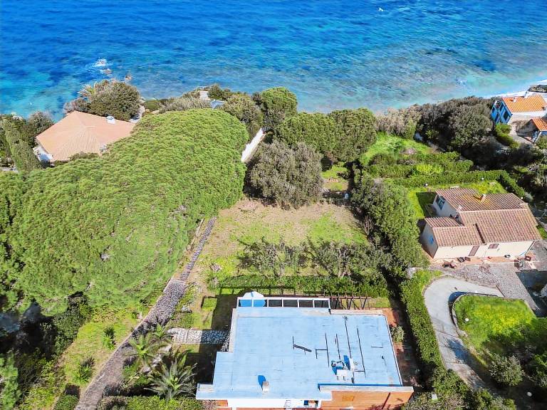 Family-friendly pleasant villa with barbeque & garden | Next to the beach | Pets allowed in Portoferraio
