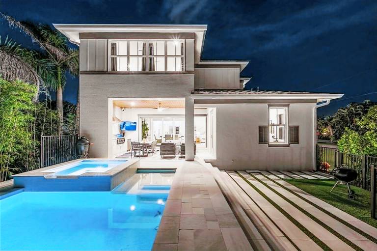 House Old Naples