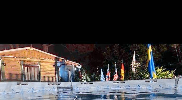 Chalet with pool & hot tub in Riposto