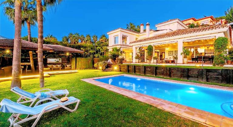 Ocean Views Luxury Villa next to beach in Torremolinos
