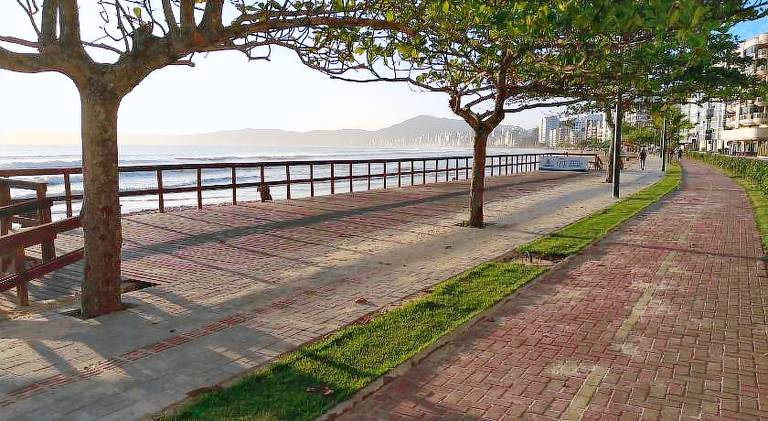Rental apartment with 3 rooms for 12 persons in Itapema
