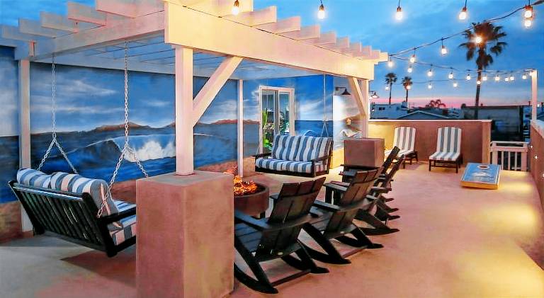Steps 2 Beach- Luxury Home, Game Room, Roof Deck, Firepit, Pets OK — photo 4