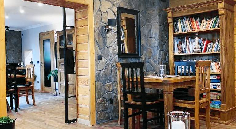 Willa Karkonoska - klimatyczne pokoje i studia z ANEKSAMI KUCHENNYMI - Sniadania Sauna Grota Solna S — photo 5