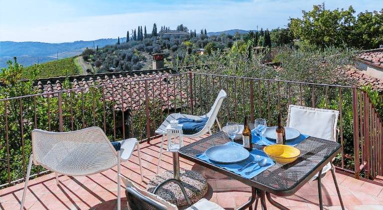 Vacation home with pool, grill & jacuzzi in Gaiole in Chianti